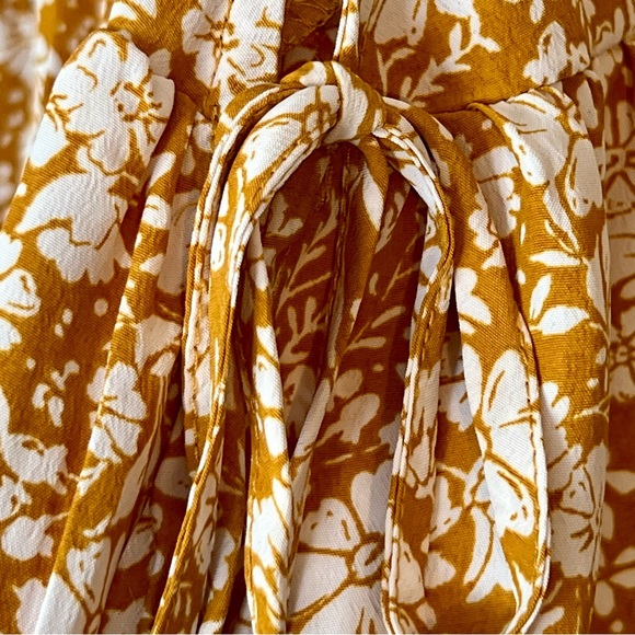 Mustard Yellow Skies and Blue Size Small Blouse - Picture 3 of 6